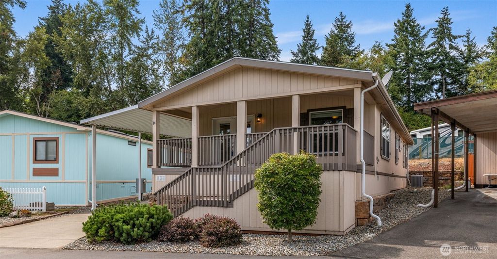 Photo of 2101 S 324th Street #14, Federal Way, WA 98003 (MLS # 2425093)