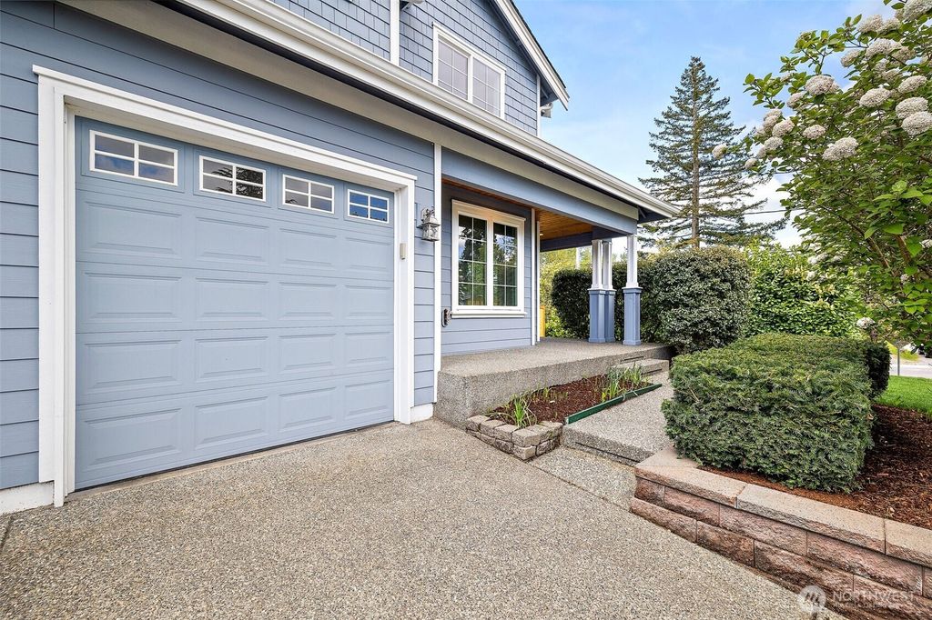 Photo of 10506 124th Avenue NE, Kirkland, WA 98033 (MLS # 2357055)