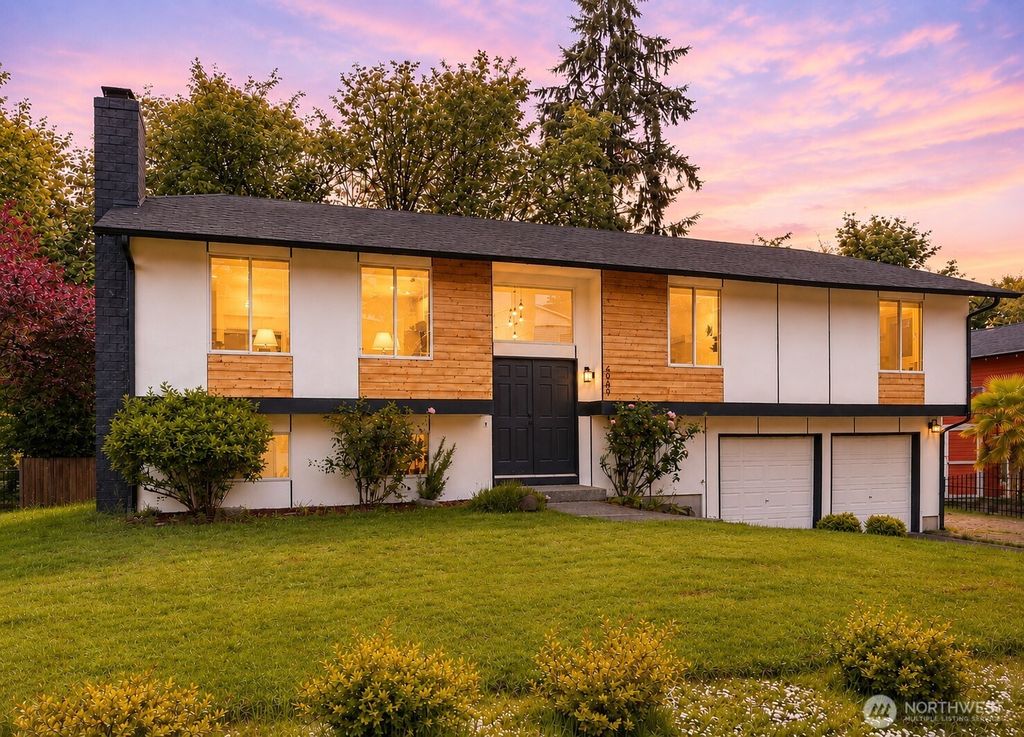 Photo of 6900 131st Avenue SE, Bellevue, WA 98006 (MLS # 2527645)