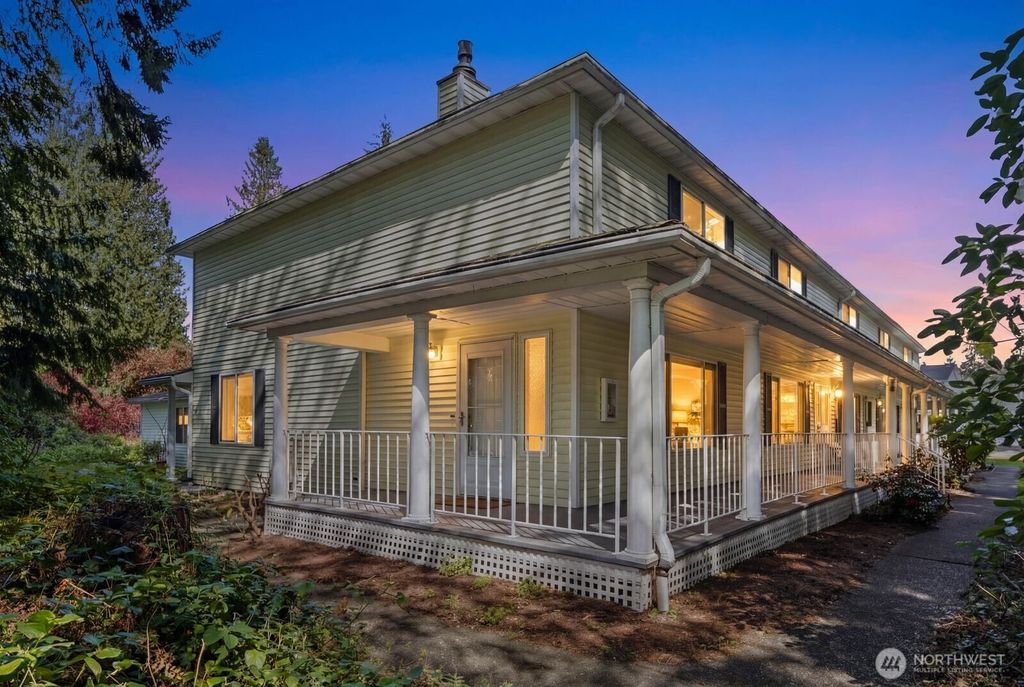 Photo of 32405 1st Place S, Federal Way, WA 98003 (MLS # 2510296)