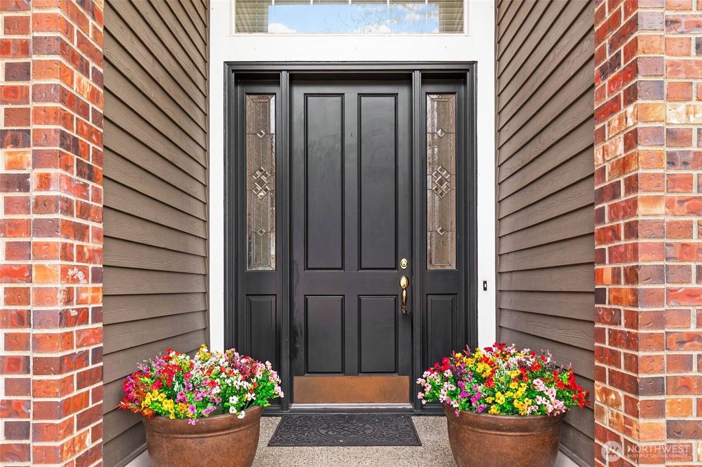 Photo of 122 245th Place SE, Sammamish, WA 98074 (MLS # 2503685)