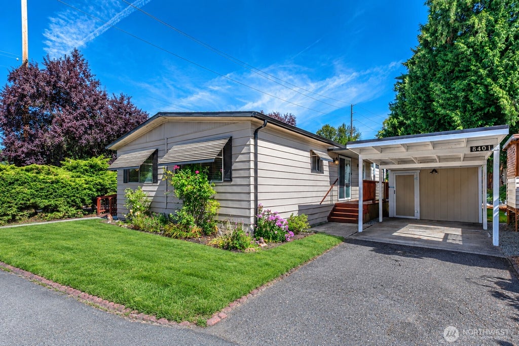 Photo of 8401 143rd Avenue Ct E #33, Puyallup, WA 98372 (MLS # 2580765)