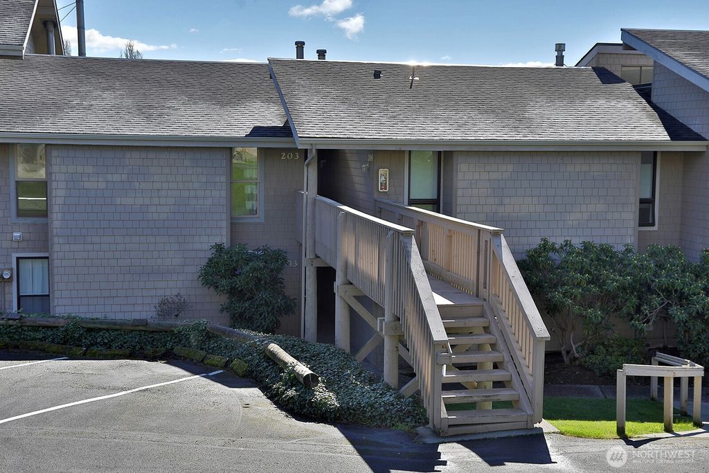 Photo of 816 Old Beach Road #203, Freeland, WA 98249 (MLS # 2525083)