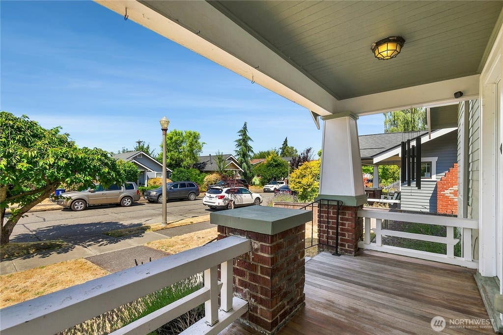 Photo of 1107 N Anderson Street, Tacoma, WA 98406 (MLS # 2567933)