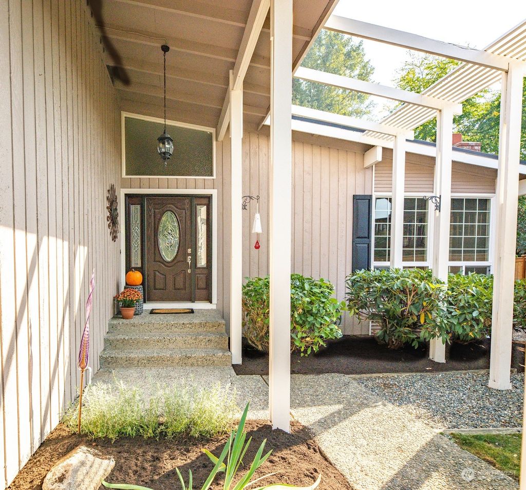 Photo of 11909 NE 159th Street, Bothell, WA 98011 (MLS # 2006068)