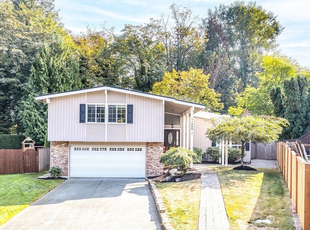 Photo of 11909 NE 159th Street, Bothell, WA 98011 (MLS # 2006068)