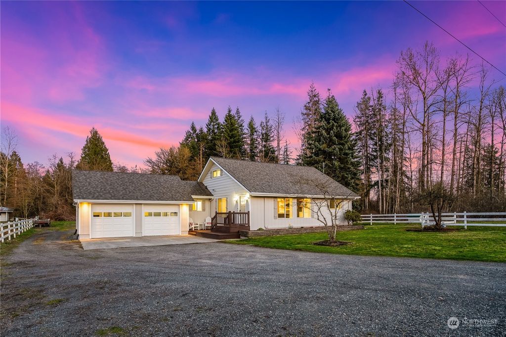 Photo of 5015 91st Avenue NE, Lake Stevens, WA 98258 (MLS # 2211540)