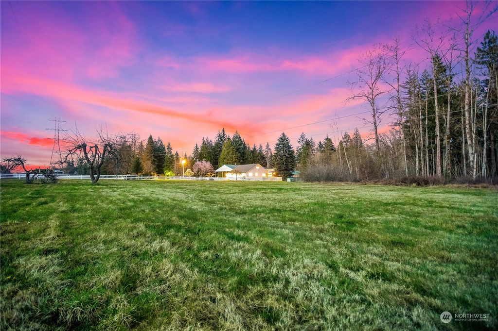 Photo of 5015 91st Avenue NE, Lake Stevens, WA 98258 (MLS # 2211540)