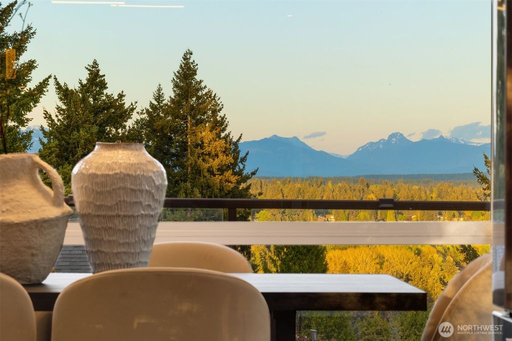 Photo of 13720 94th Avenue NE, Kirkland, WA 98034 (MLS # 2511907)