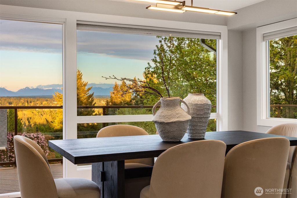 Photo of 13720 94th Avenue NE, Kirkland, WA 98034 (MLS # 2511907)