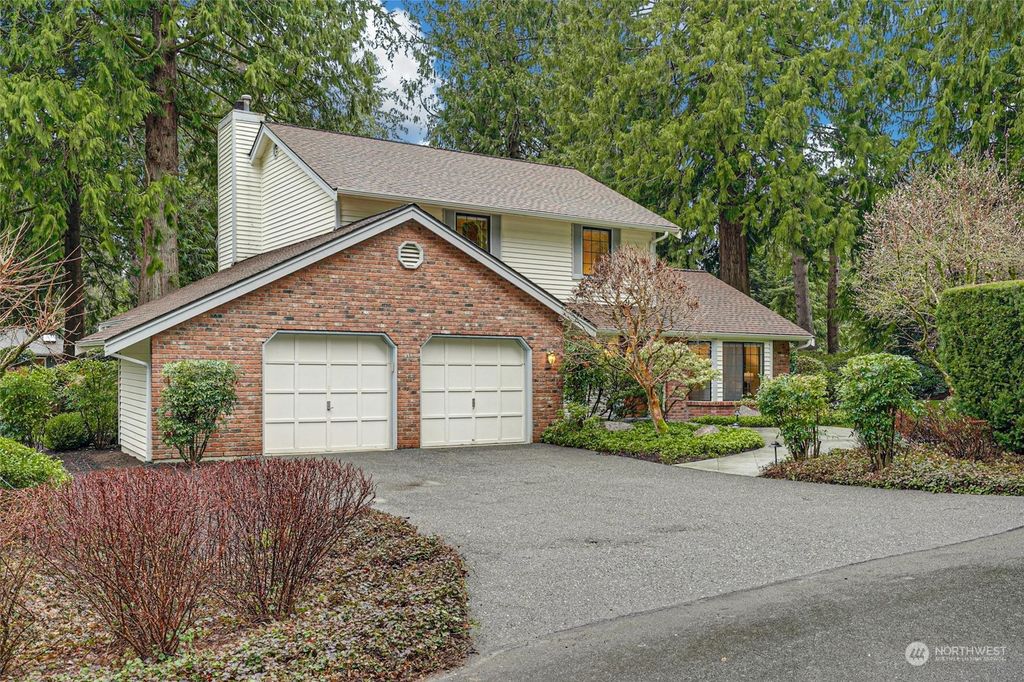 Photo of 741 218th Place NE, Sammamish, WA 98074 (MLS # 2201893)