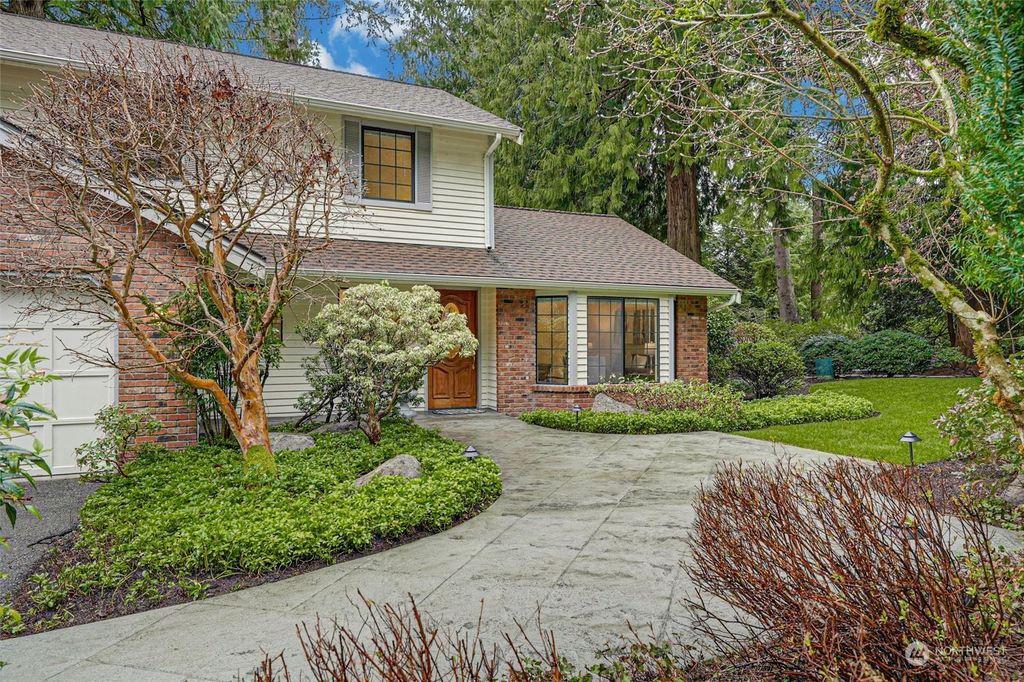 Photo of 741 218th Place NE, Sammamish, WA 98074 (MLS # 2201893)