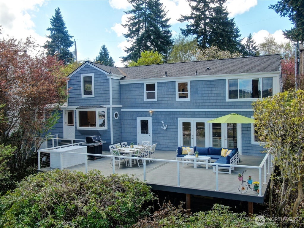 Photo of 13522 40th Avenue NE, Seattle, WA 98125 (MLS # 2538502)