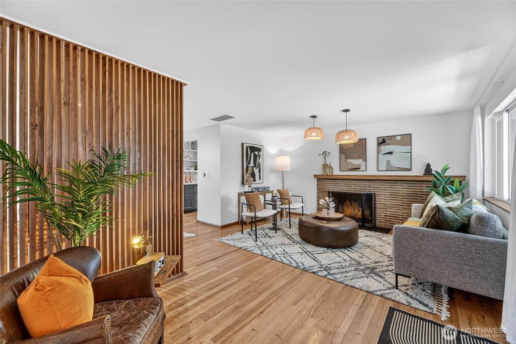 Photo of 9014 34th Avenue SW, Seattle, WA 98126 (MLS # 2485519)