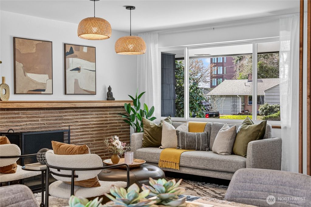 Photo of 9014 34th Avenue SW, Seattle, WA 98126 (MLS # 2485519)