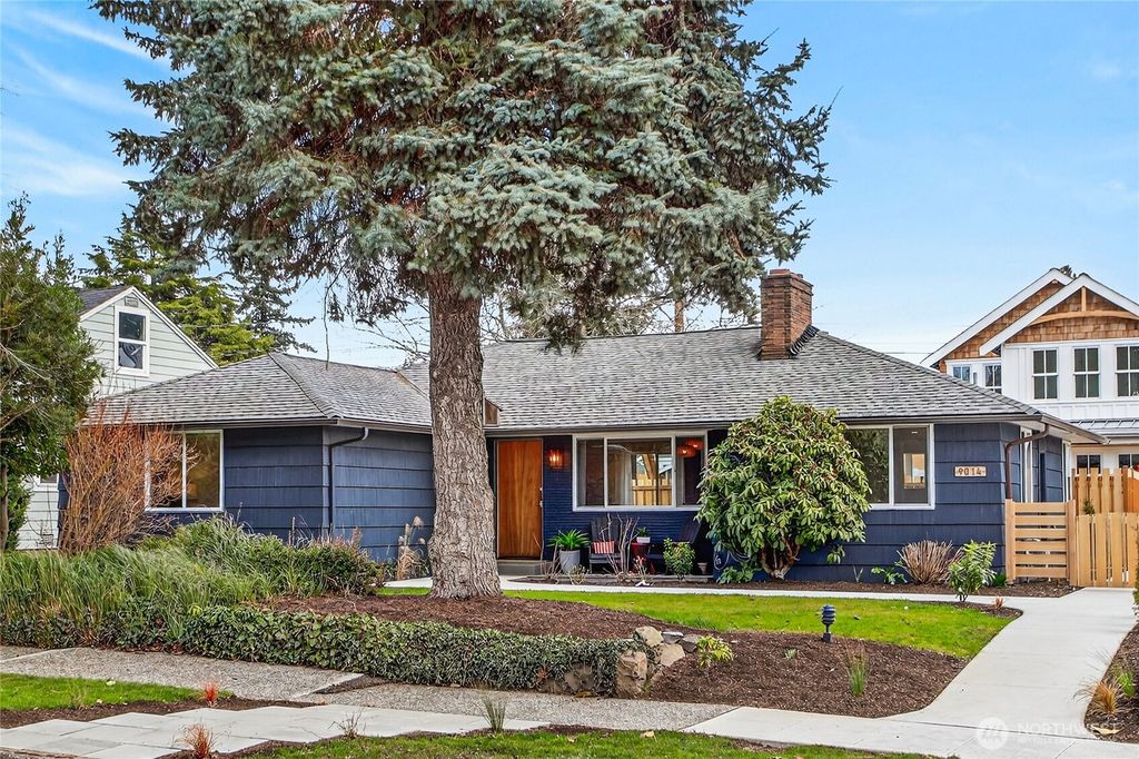 Photo of 9014 34th Avenue SW, Seattle, WA 98126 (MLS # 2485519)