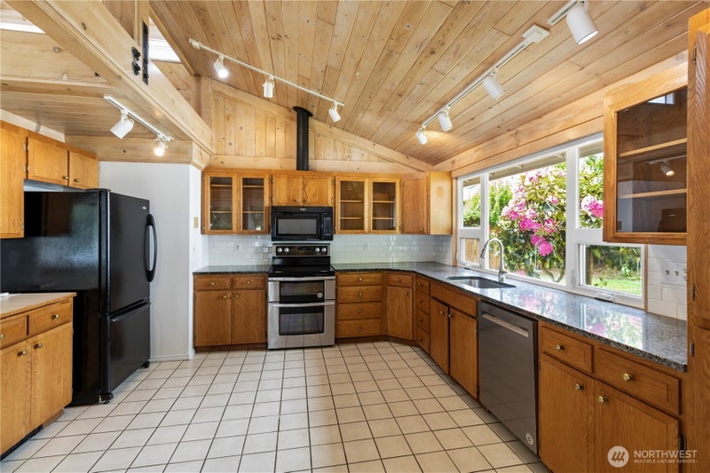 181 E Dabob Road