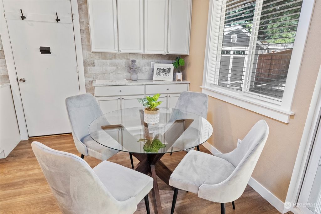 listing image 9364408229067628153