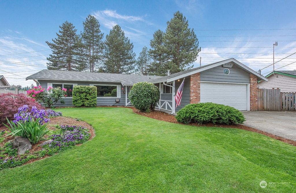 Photo of 16715 116th Place SE, Renton, WA 98058 (MLS # 2066697)