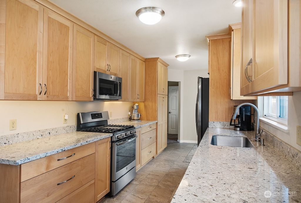 Photo of 16715 116th Place SE, Renton, WA 98058 (MLS # 2066697)