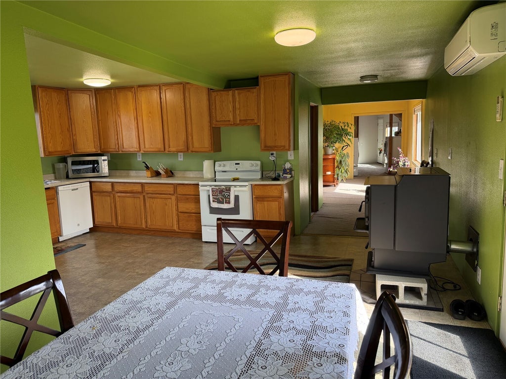 Photo of 420 Schnebly Road, Ellensburg, WA 98926 (MLS # 2595083)