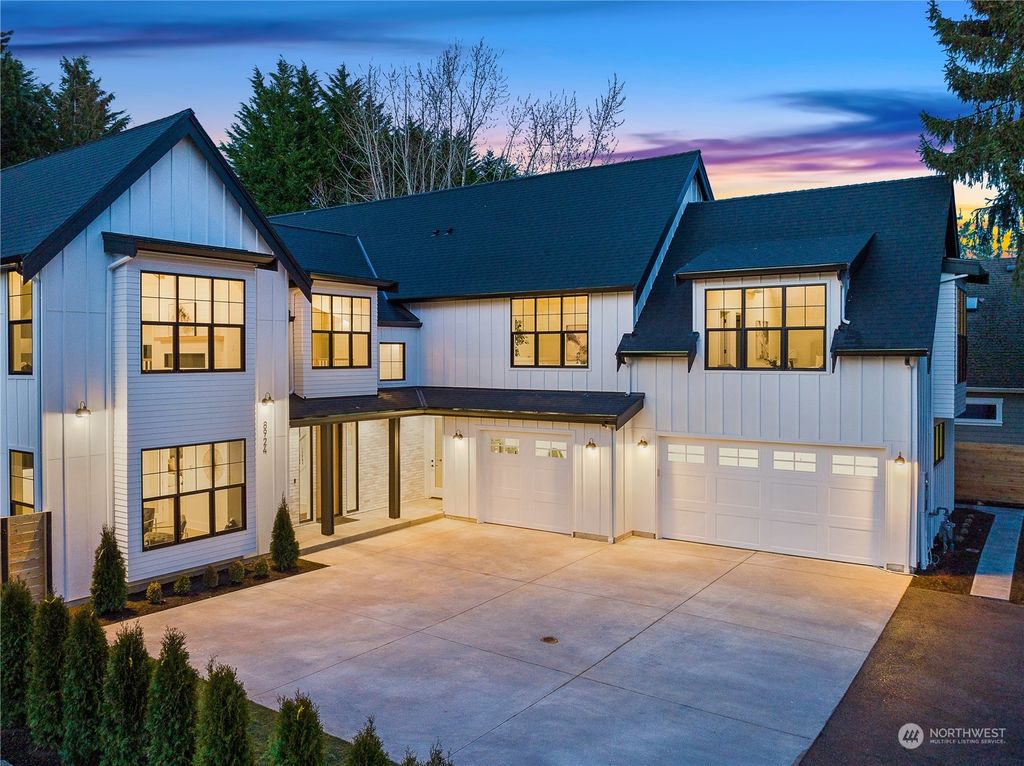 Photo of 8924 NE 152nd Place, Kenmore, WA 98028 (MLS # 2044673)