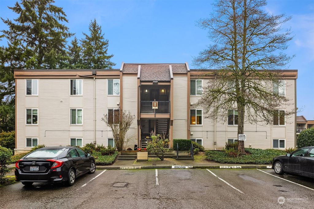 Photo of 14600 NE 32nd Street #I16, Bellevue, WA 98007 (MLS # 2189843)