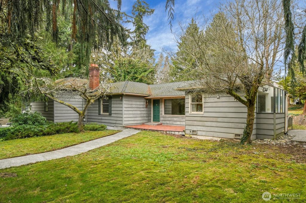 Photo of 6234 NE 130th Place, Kirkland, WA 98034 (MLS # 2340518)