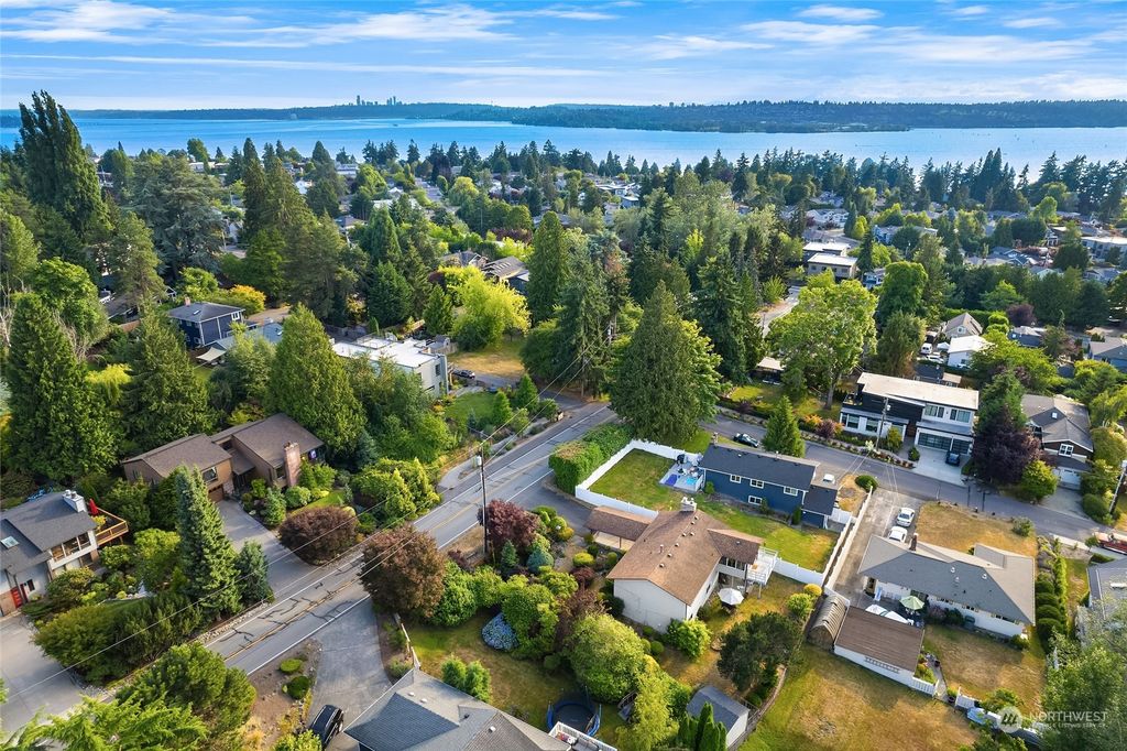 Photo of 110 19th Avenue, Kirkland, WA 98033 (MLS # 2132668)