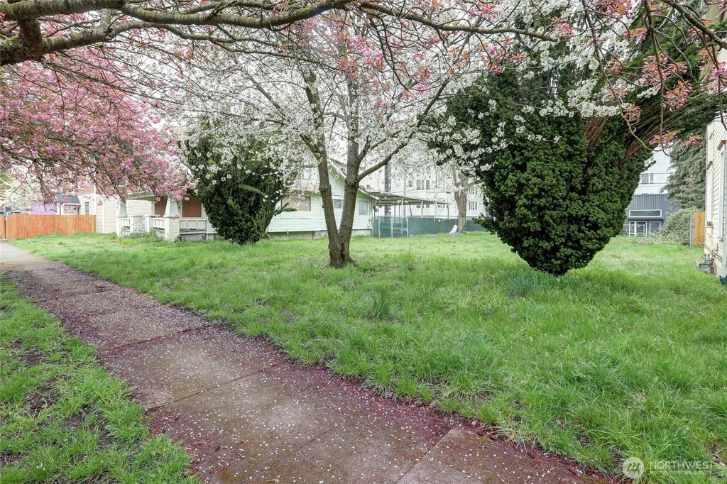 Photo of 811 S L Street, Tacoma, WA 98405 (MLS # 2507134)