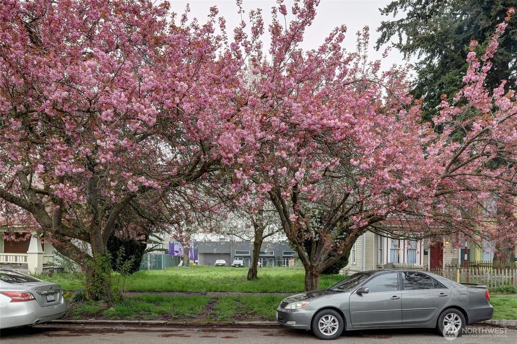 Photo of 811 S L Street, Tacoma, WA 98405 (MLS # 2507134)