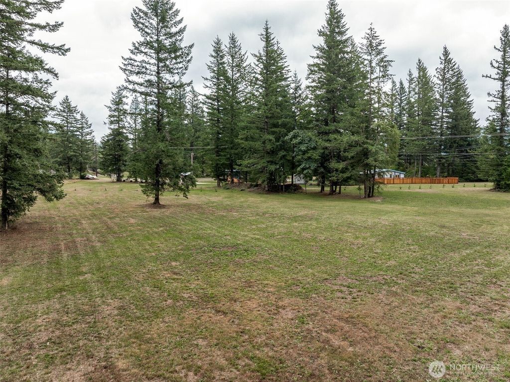 Photo of 30810 Cumberland Kanaskat Road SE, Ravensdale, WA 98051 (MLS # 2433552)