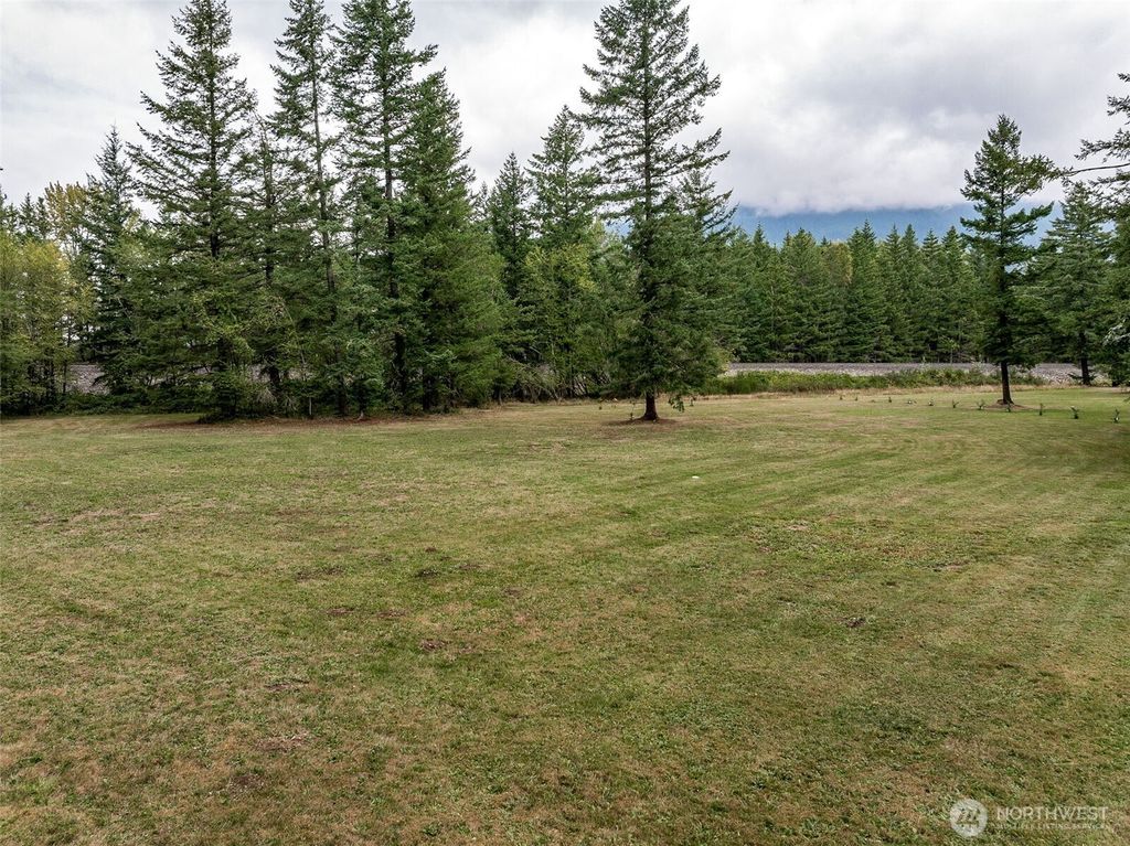 Photo of 30810 Cumberland Kanaskat Road SE, Ravensdale, WA 98051 (MLS # 2433552)
