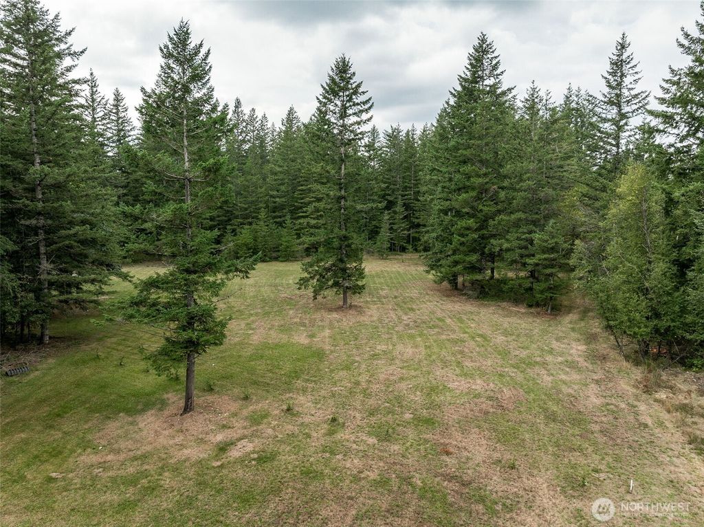 Photo of 30810 Cumberland Kanaskat Road SE, Ravensdale, WA 98051 (MLS # 2433552)