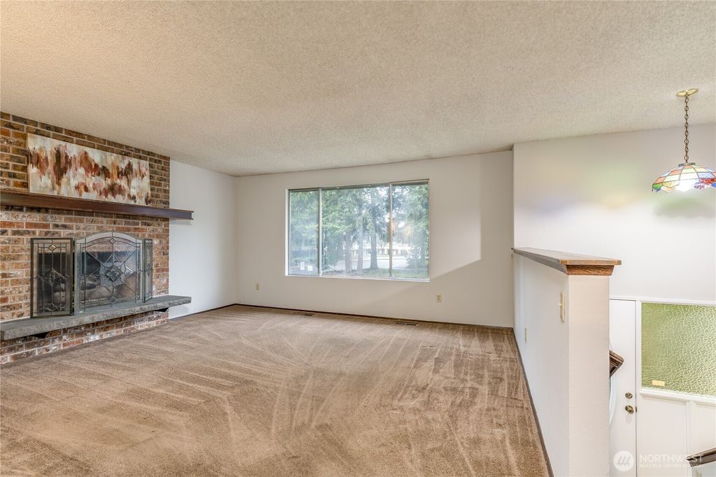 Photo of 33608 35th Avenue SW, Federal Way, WA 98023 (MLS # 2480957)