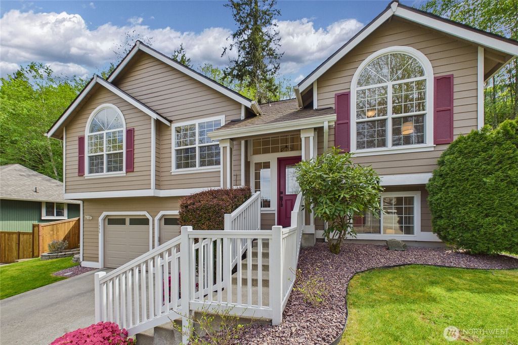 Photo of 1995 Miss Ellis Loop NE, Poulsbo, WA 98370 (MLS # 2511291)
