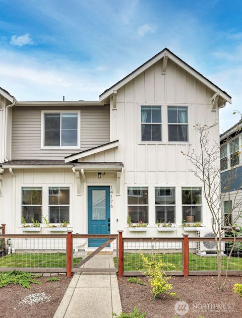 Photo of 14176 SE 153rd Place, Renton, WA 98058 (MLS # 2433456)
