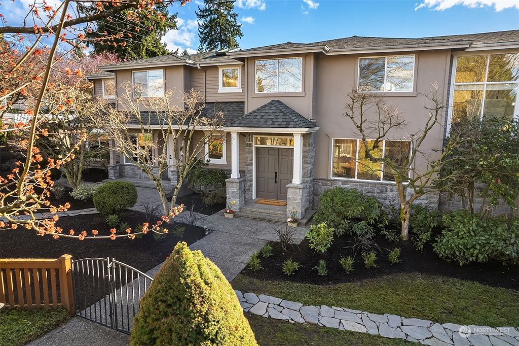 Photo of 6115 111th Avenue NE, Kirkland, WA 98033 (MLS # 2201555)