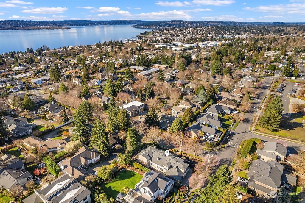 Photo of 6115 111th Avenue NE, Kirkland, WA 98033 (MLS # 2201555)