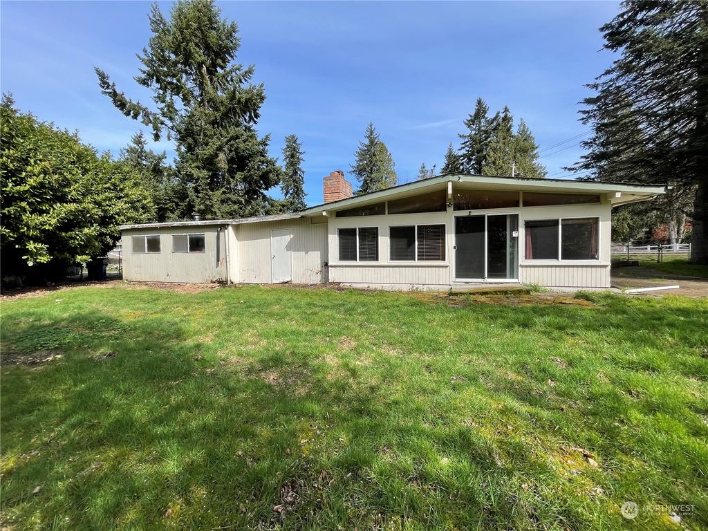 Photo of 30505 21st Avenue SW, Federal Way, WA 98023 (MLS # 2216548)