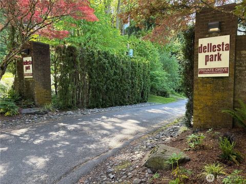 Photo of 2111 Dellesta Drive, Bellingham, WA 98226 (MLS # 2525980)