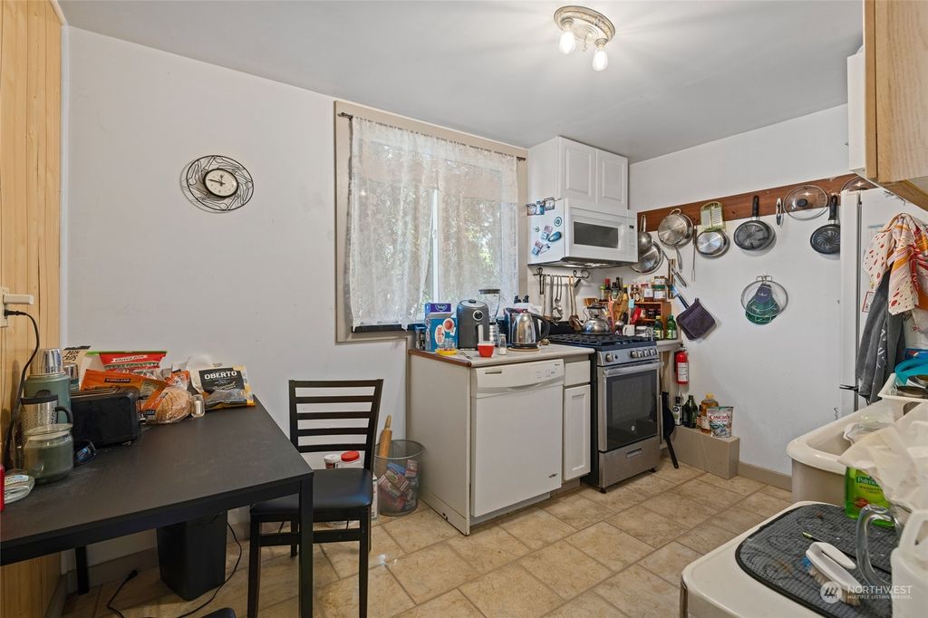 Photo of 12425 Roseberg Avenue S, Burien, WA 98168 (MLS # 2077237)