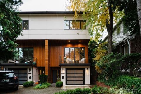 Photo of 4815 Evanston Avenue N #B, Seattle, WA 98103 (MLS # 2444605) Photo of 4815 Evanston Avenue N #B, Seattle, WA 98103 (MLS # 2444605)