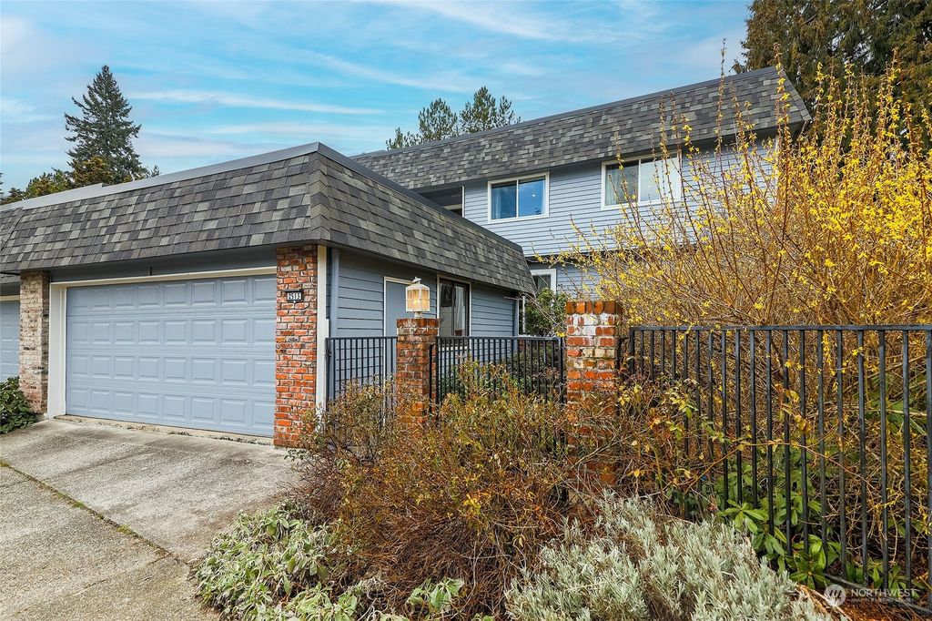 Photo of 2513 175th Avenue NE, Redmond, WA 98052 (MLS # 2038792)