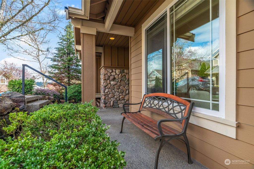 Photo of 2190 NW Coyote Creek Lane, Issaquah, WA 98027 (MLS # 2214321)