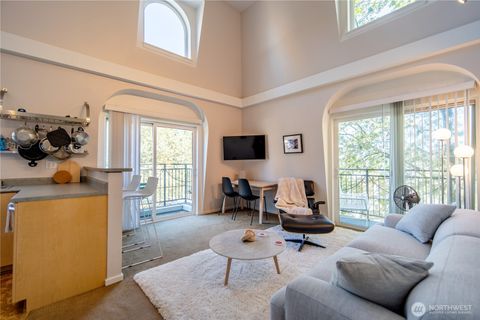 425 Vine Street 708 Seattle WA 98121