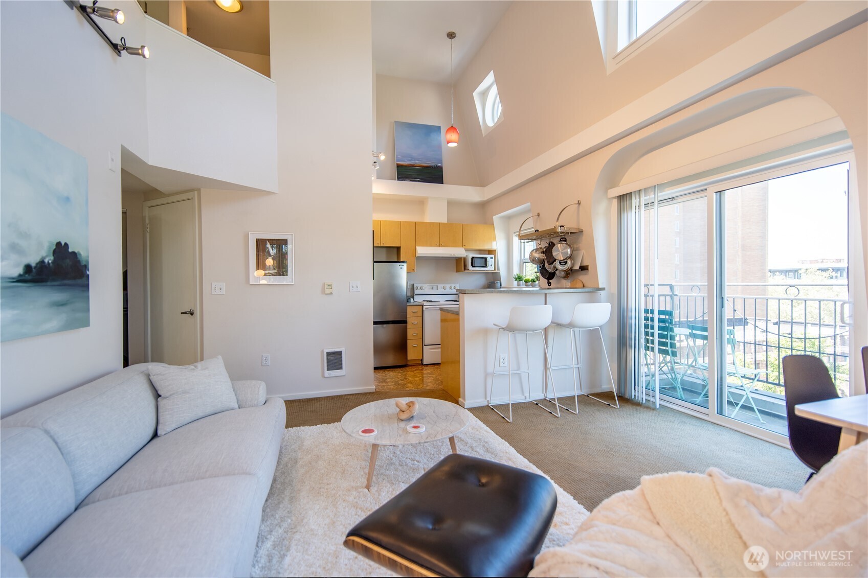 425 Vine Street 708