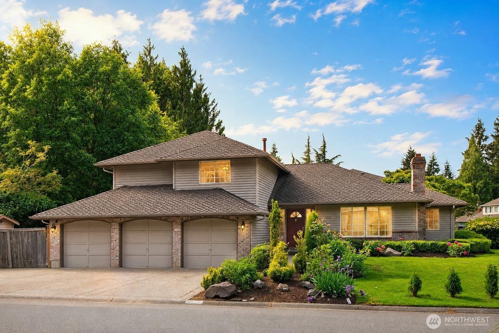 Photo of 11828 43rd Drive SE, Everett, WA 98208 (MLS # 2528661)