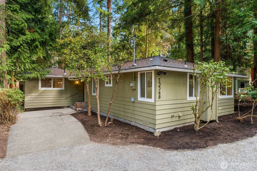 Photo of 13348 11th Avenue NE, Seattle, WA 98125 (MLS # 2439038)