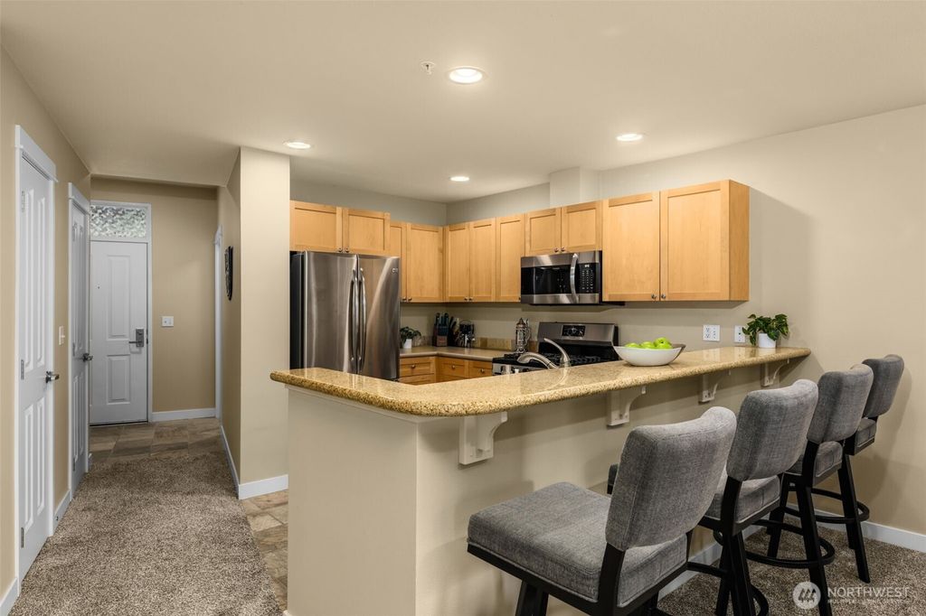 Photo of 1000 Cabin Creek Lane SW #D304, Issaquah, WA 98027 (MLS # 2487314)